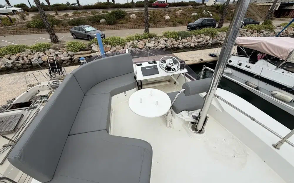slider 14 Beneteau Swift Trawler 30