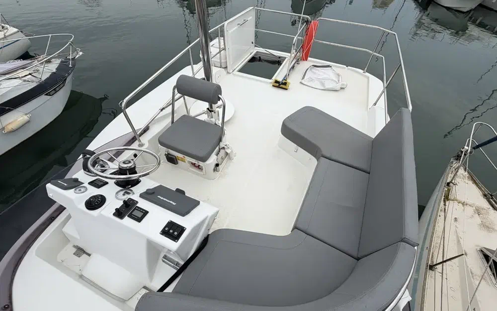 slider 15 Beneteau Swift Trawler 30