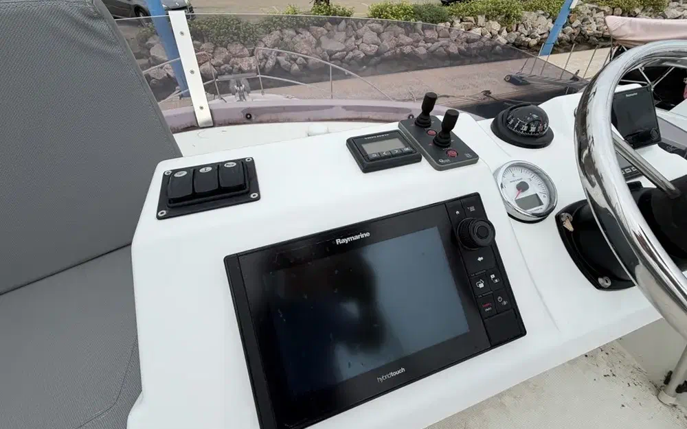 slider 19 Beneteau Swift Trawler 30