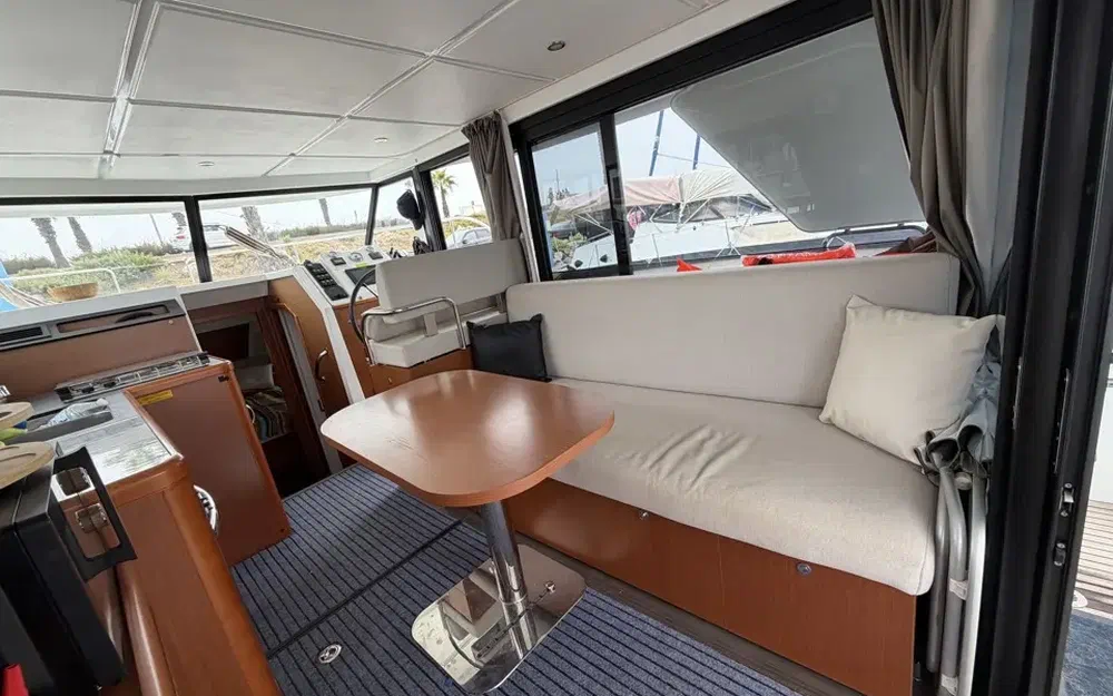 slider 27 Beneteau Swift Trawler 30