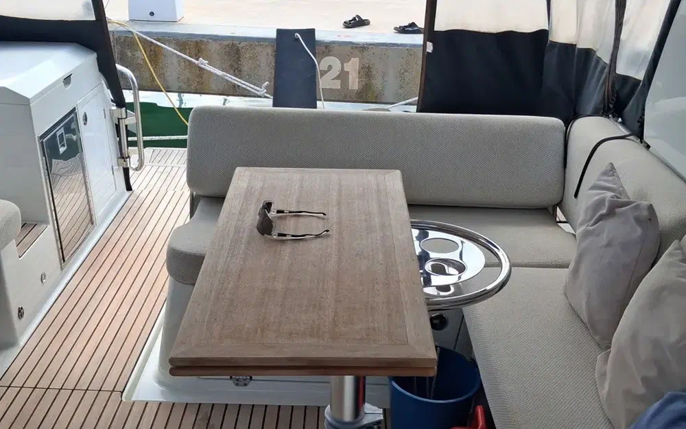 slider 8 Beneteau Gran Turismo 36