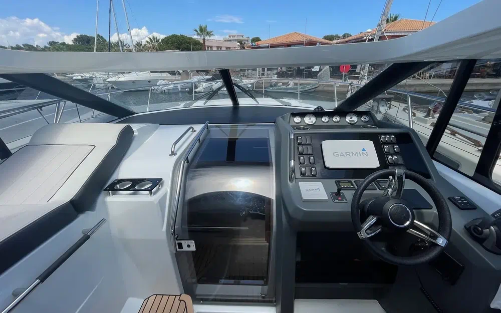 slider 3 Jeanneau Leader 36 Sportop