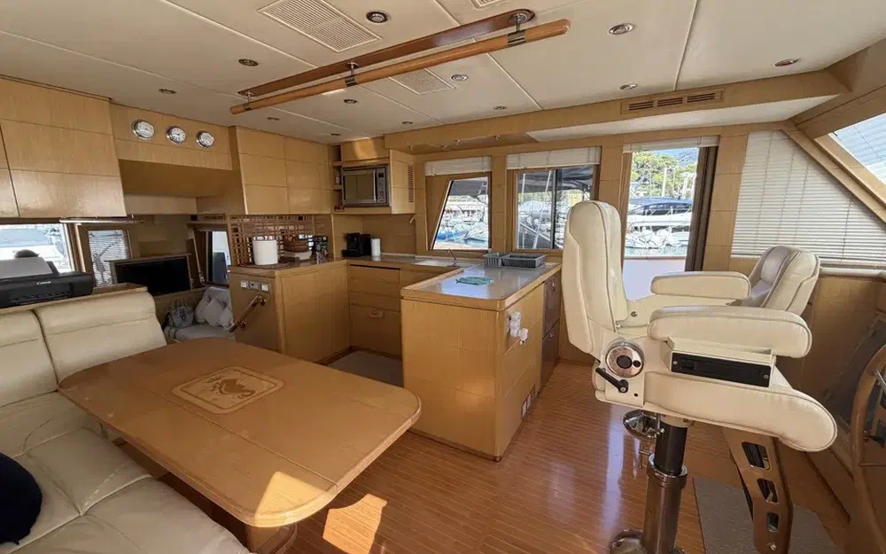 slider 10 Grand Banks Aleutian 59
