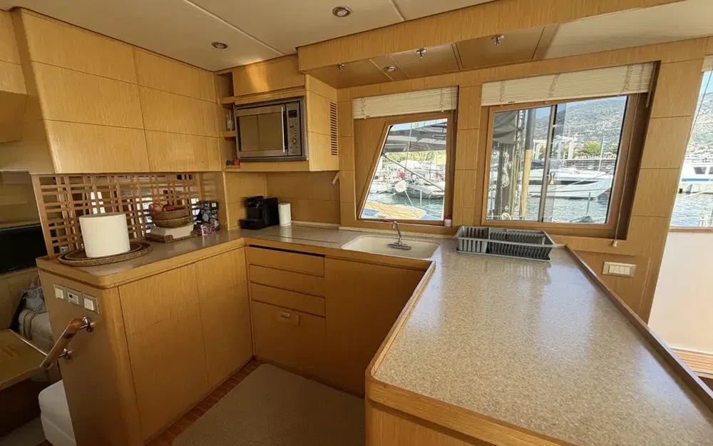 slider 12 Grand Banks Aleutian 59
