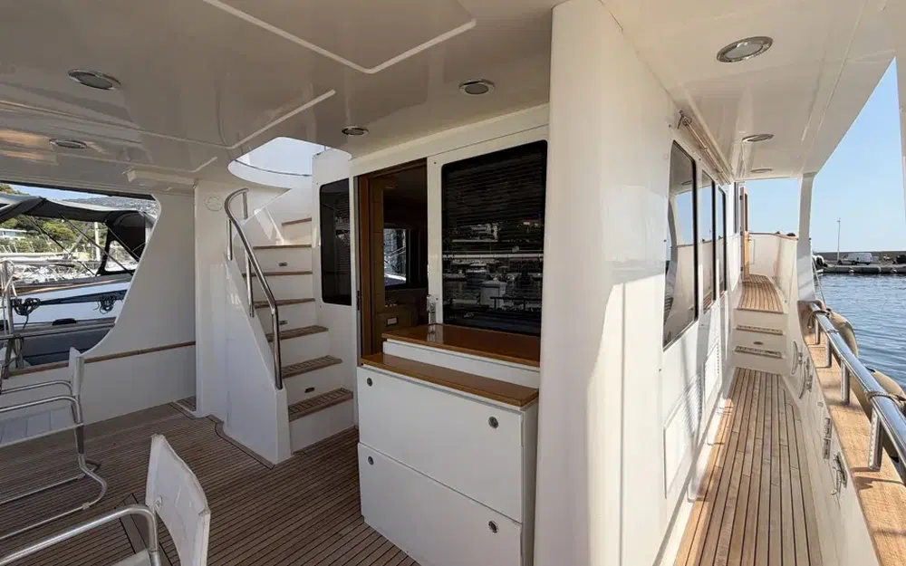 slider 6 Grand Banks Aleutian 59