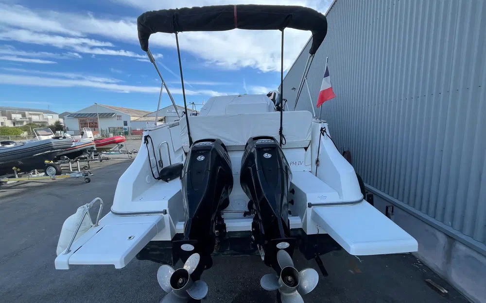 slider 1 Beneteau Flyer 8.8 SUNdeck