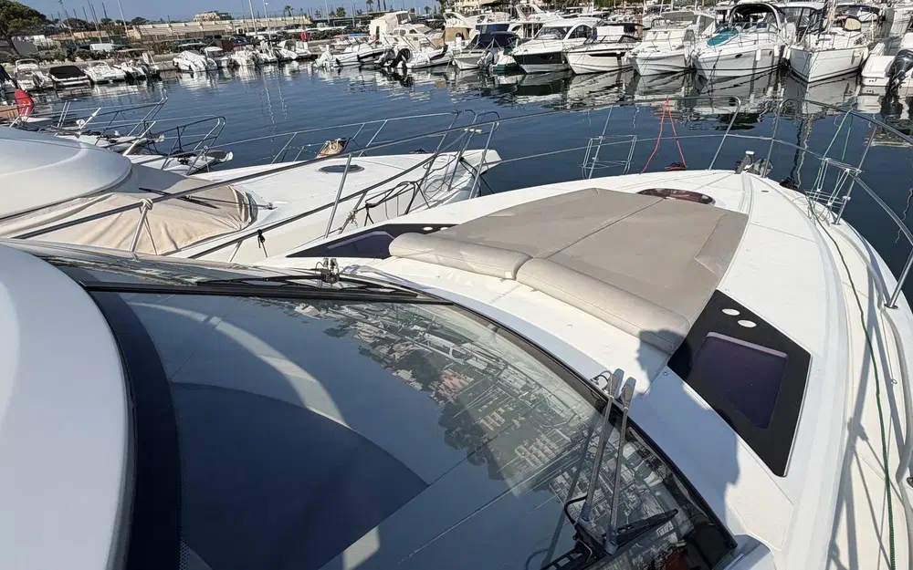 slider 17 Beneteau Monte Carlo 42