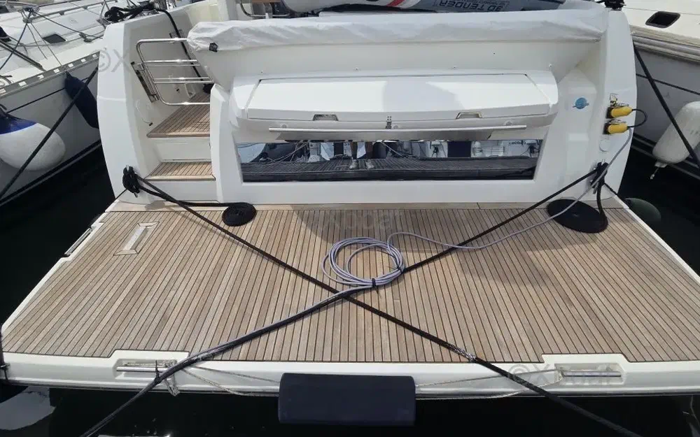 slider 4 Prestige Yachts 460 Fly