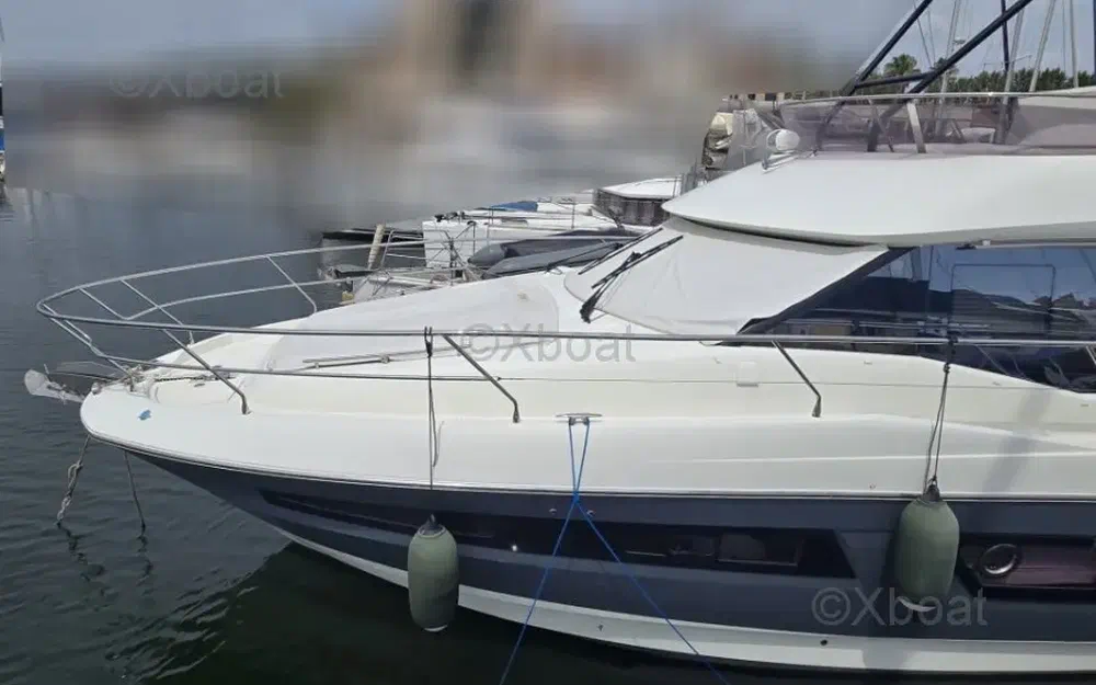 slider 5 Prestige Yachts 460 Fly