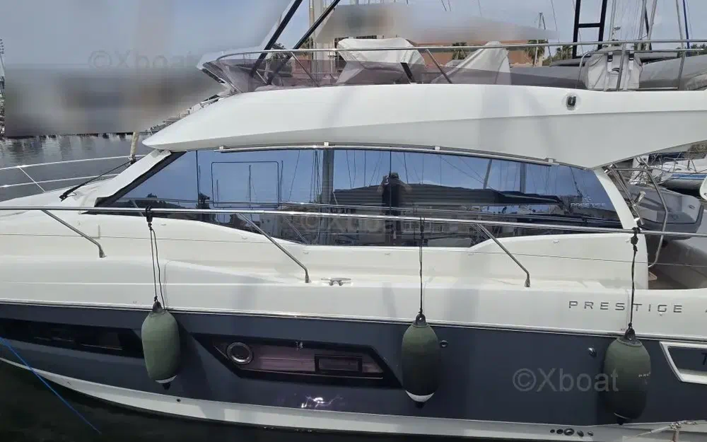 slider 6 Prestige Yachts 460 Fly