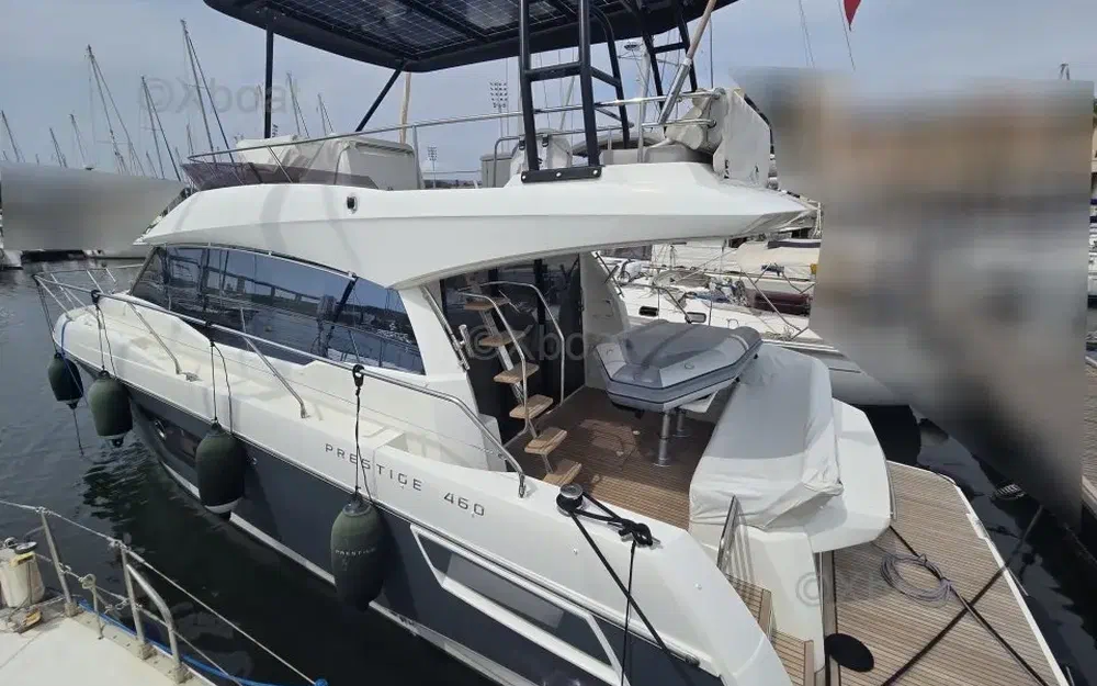slider 8 Prestige Yachts 460 Fly