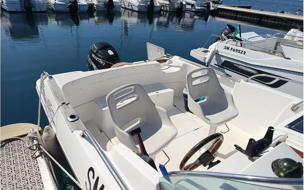 slider 1 Jeanneau Cap camarat 625 WA