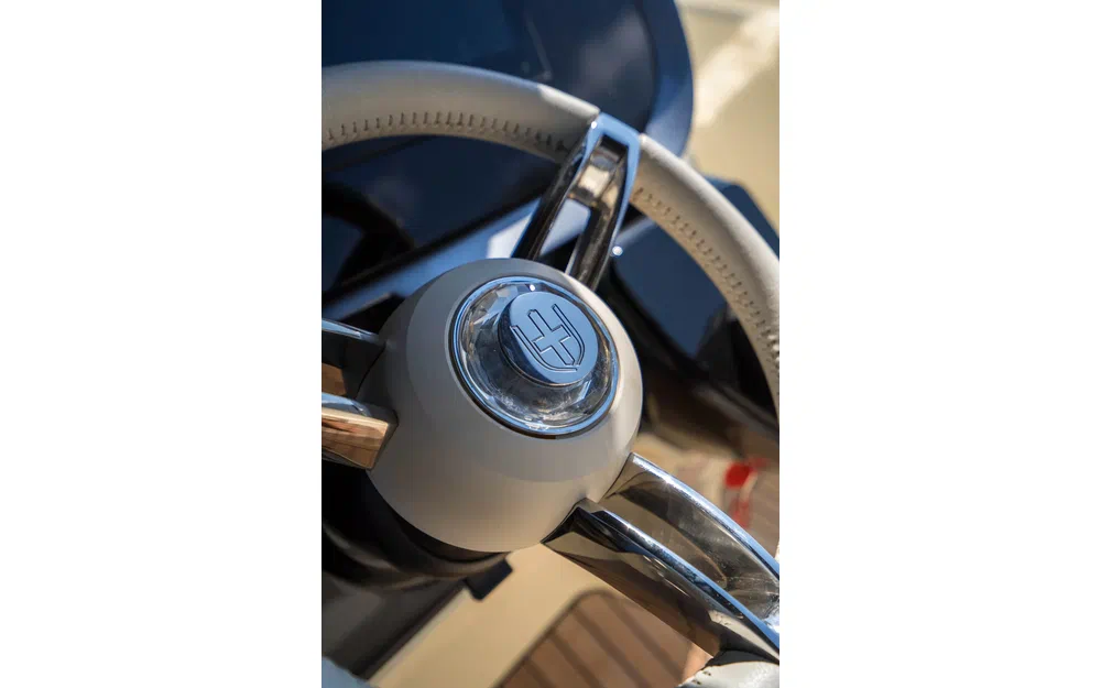 slider 10 Invictus 460 TT