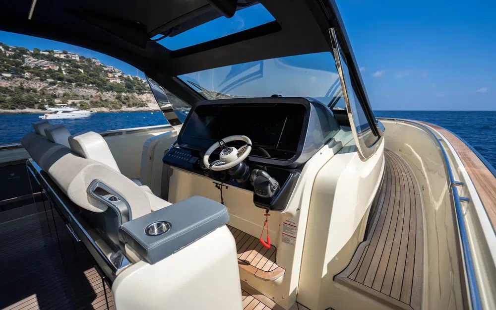 slider 23 Invictus 460 TT