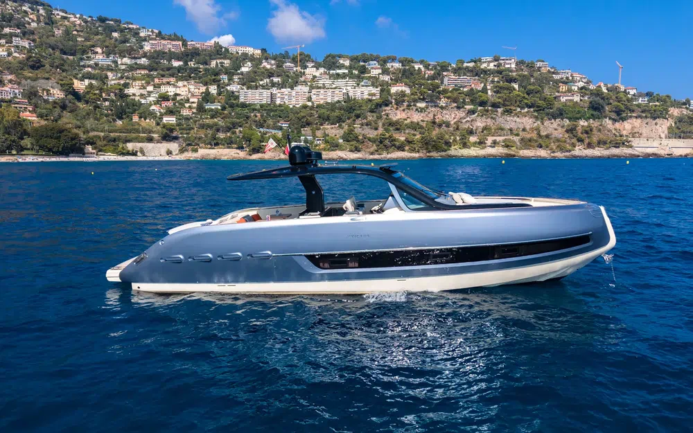 slider 2 Invictus 460 TT