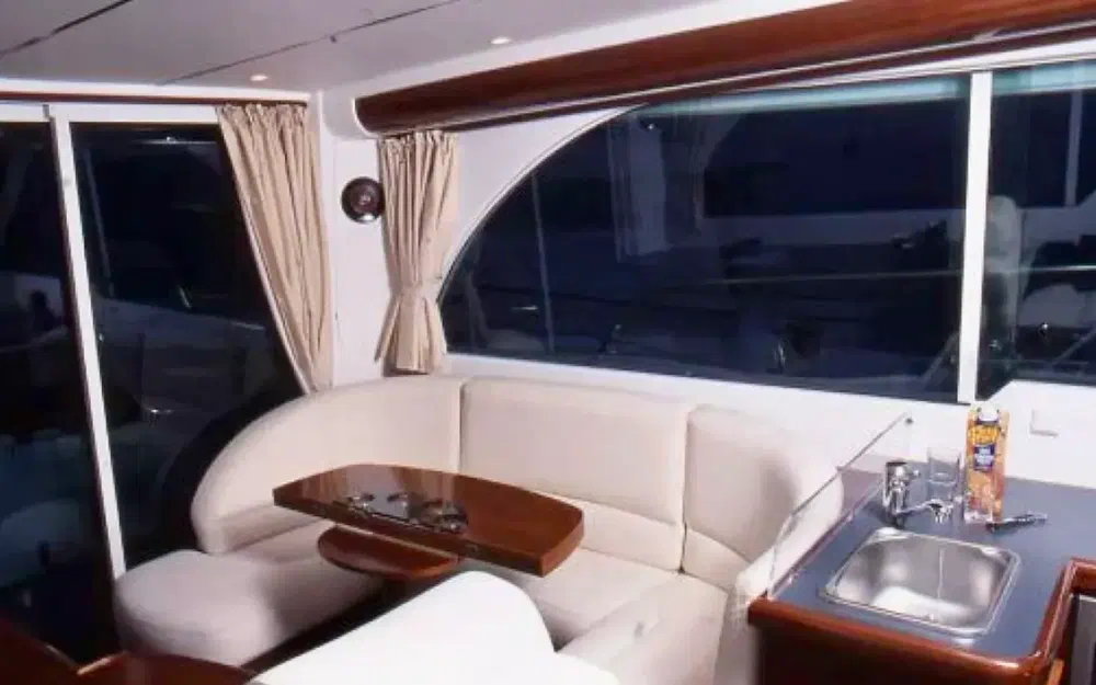 slider 4 Beneteau Antares 980 Fly