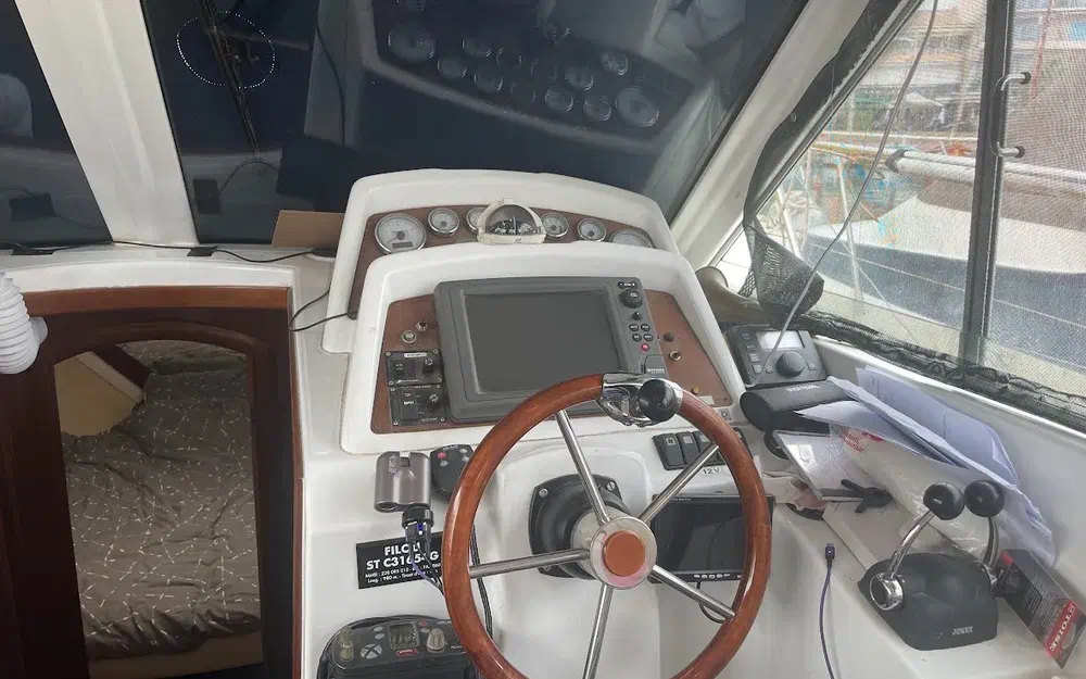 slider 3 Beneteau Antares 980 Fly