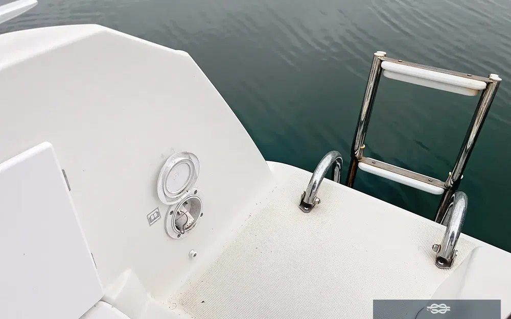 slider 19 Jeanneau Merry Fisher 695