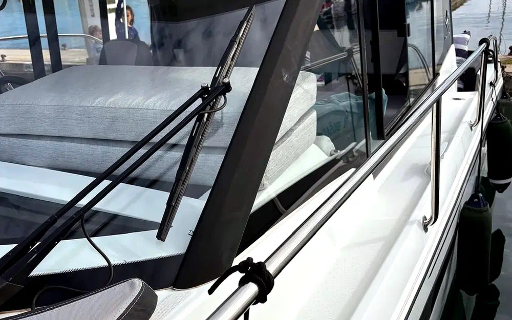 slider 5 Jeanneau MERRY FISHER 895 SPORT SERIE 2
