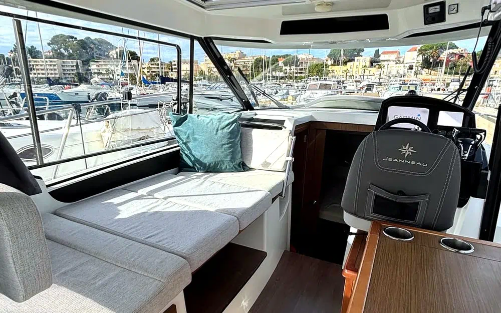 slider 28 Jeanneau MERRY FISHER 895 SPORT SERIE 2