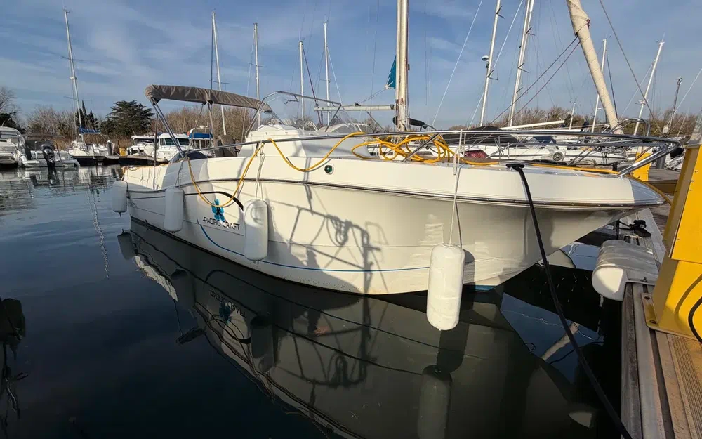 slider 0 Pacific Craft 750 Open