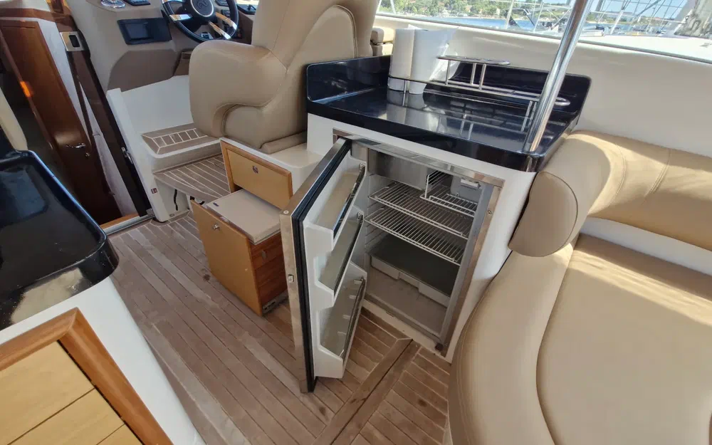 slider 9 Marex 350 Cabriolet Cruiser