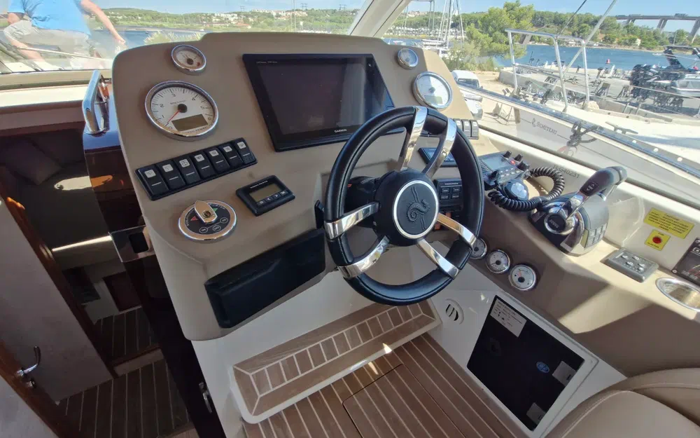 slider 11 Marex 350 Cabriolet Cruiser