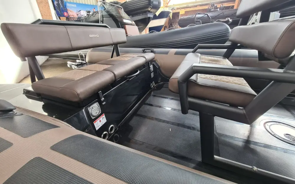 slider 12 Brig Navigator 24 - null