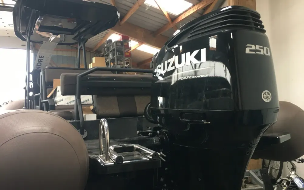 slider 6 Brig Navigator 24 - null