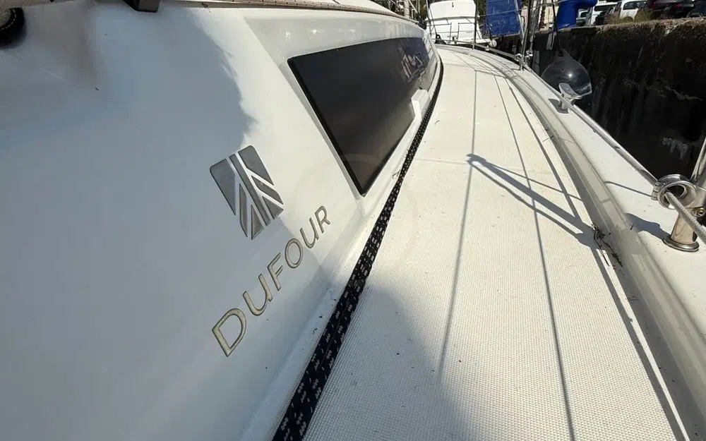slider 8 Dufour 37
