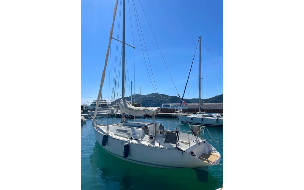 slider 1 Beneteau First 29