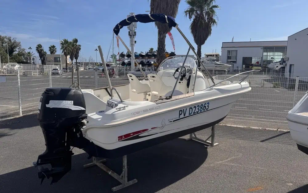 slider 0 Beneteau Flyer 550