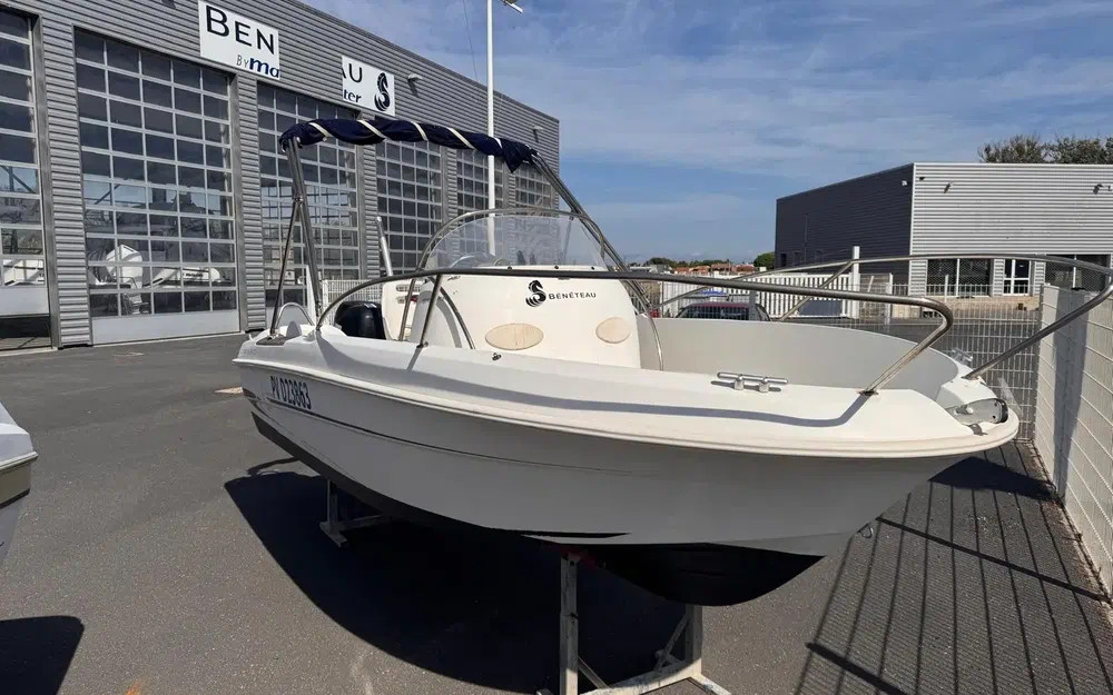 slider 2 Beneteau Flyer 550