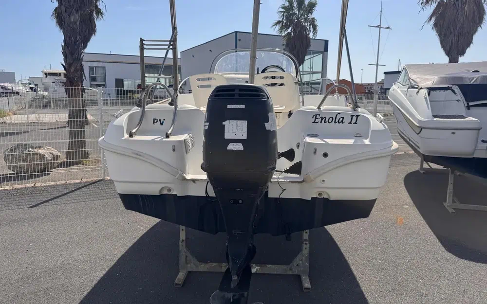 slider 8 Beneteau Flyer 550