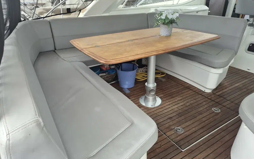 slider 11 Beneteau Flyer Gran Turismo 38