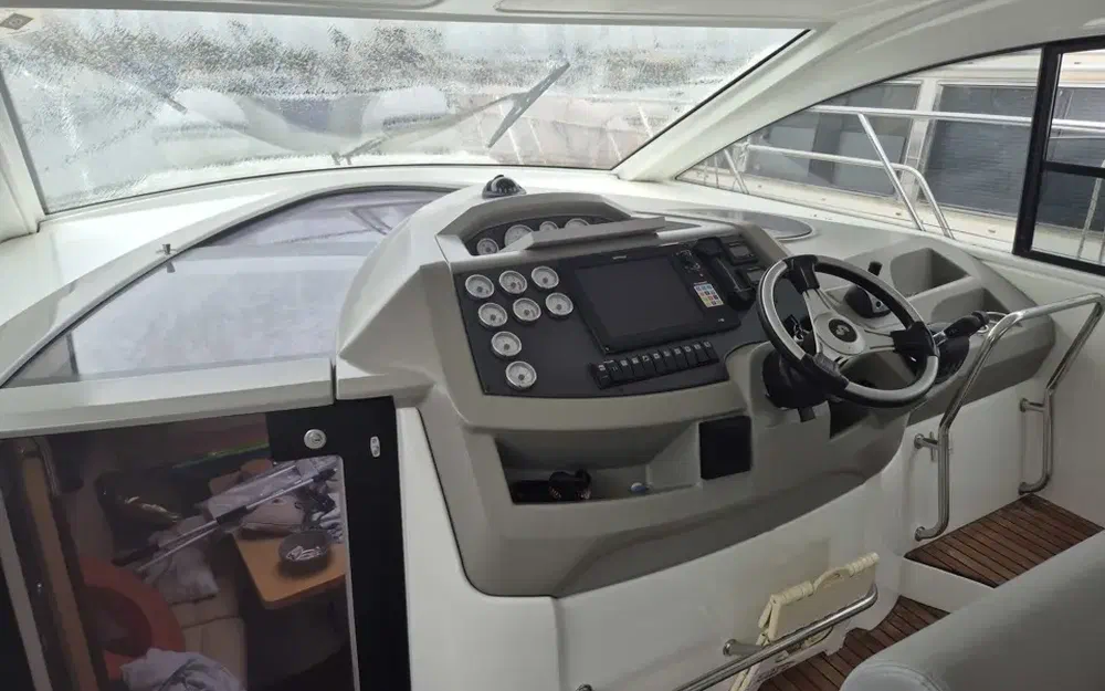 slider 12 Beneteau Flyer Gran Turismo 38