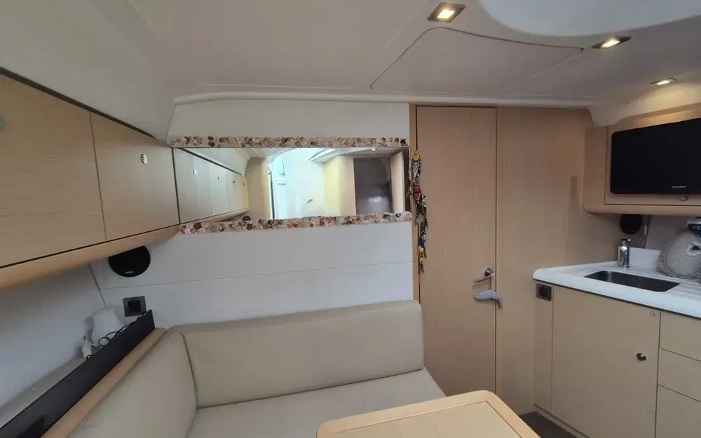 slider 25 Beneteau Gran Turismo 38
