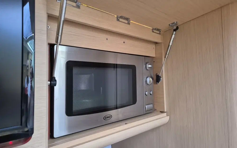 slider 28 Beneteau Flyer Gran Turismo 38