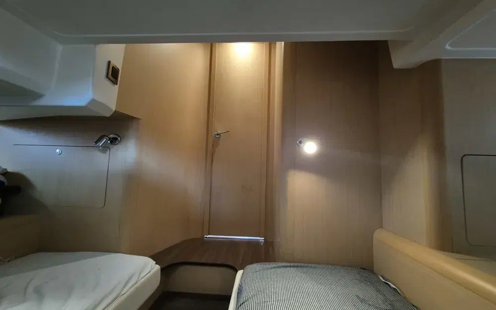 slider 33 Beneteau Gran Turismo 38