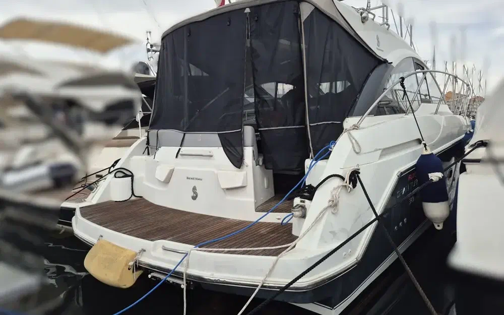 slider 8 Beneteau Gran Turismo 38