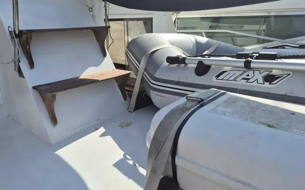 slider 1 Grand Banks 36