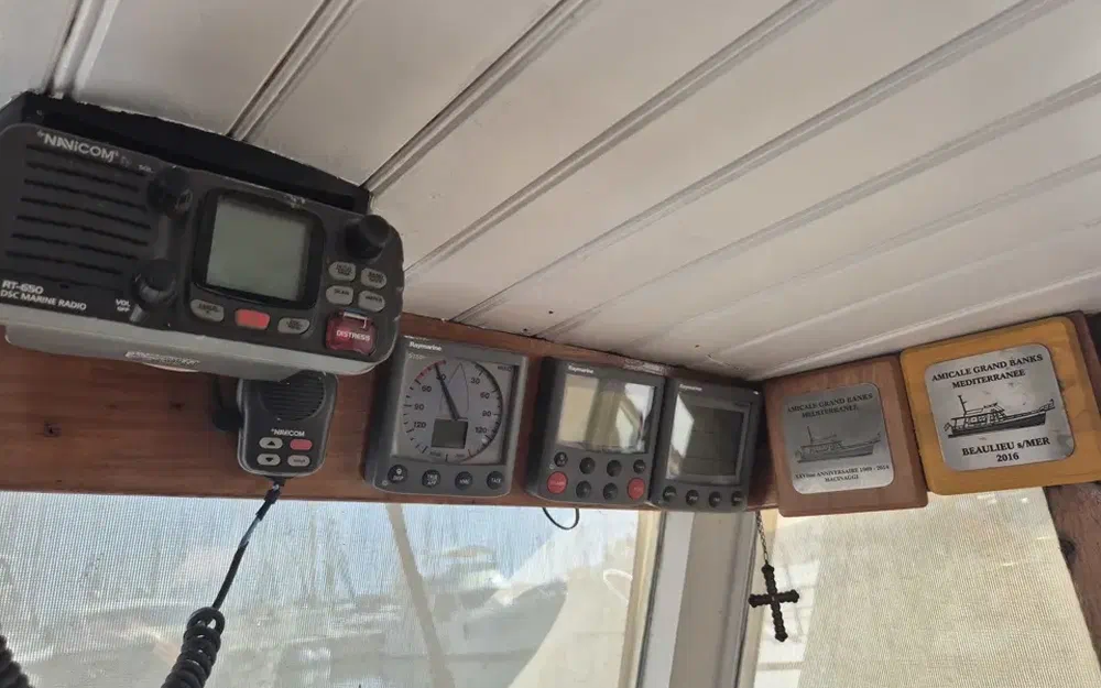 slider 33 Grand Banks 36
