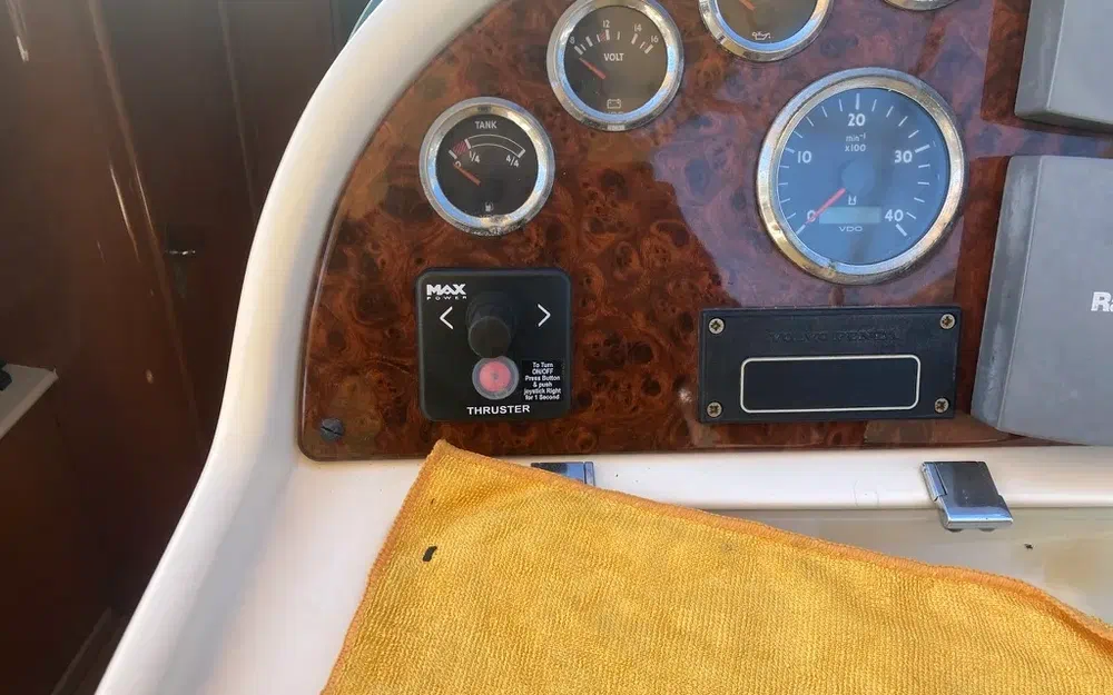 slider 28 Jeanneau Prestige 34