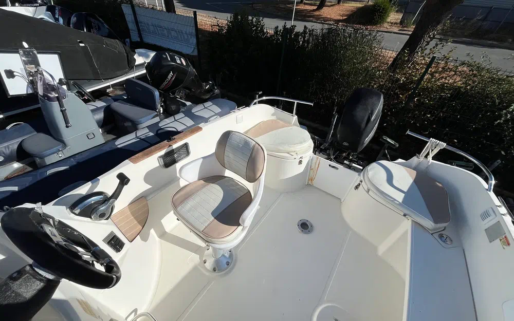 slider 2 Quicksilver Activ 510 Cabin