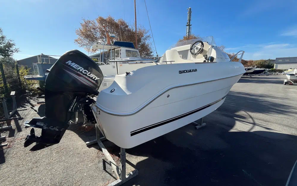 slider 6 Quicksilver Activ 510 Cabin