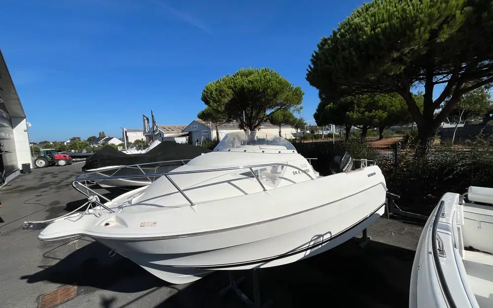 slider 7 Quicksilver Activ 510 Cabin