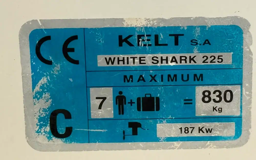 slider 8 Kelt White Shark 225