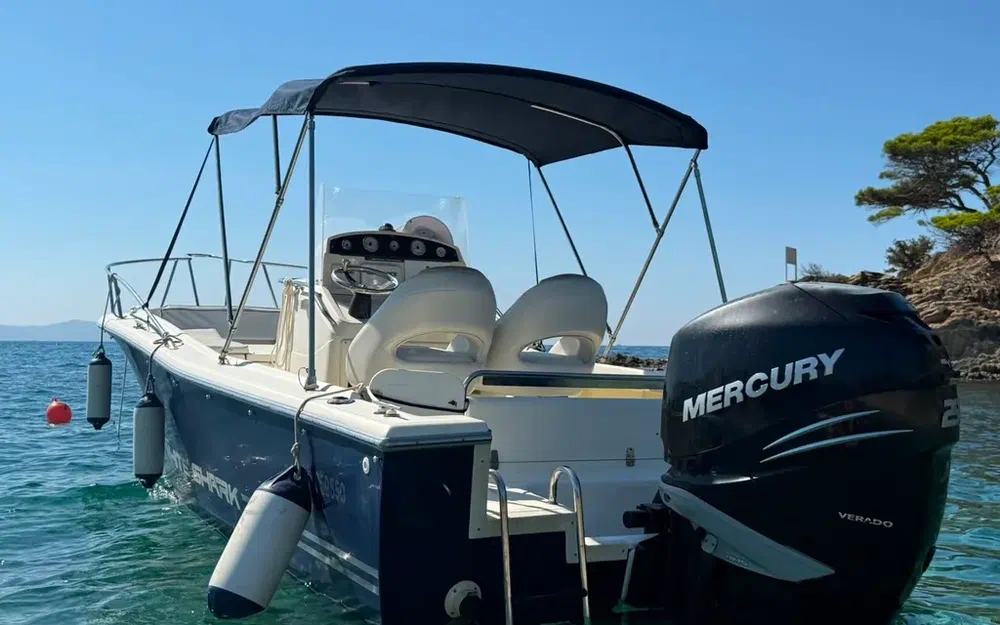 slider 2 Kelt White Shark 225