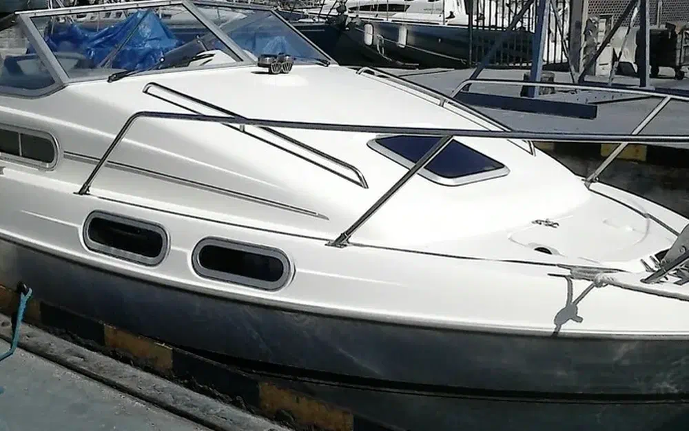 slider 1 Sealine 215 Envoy