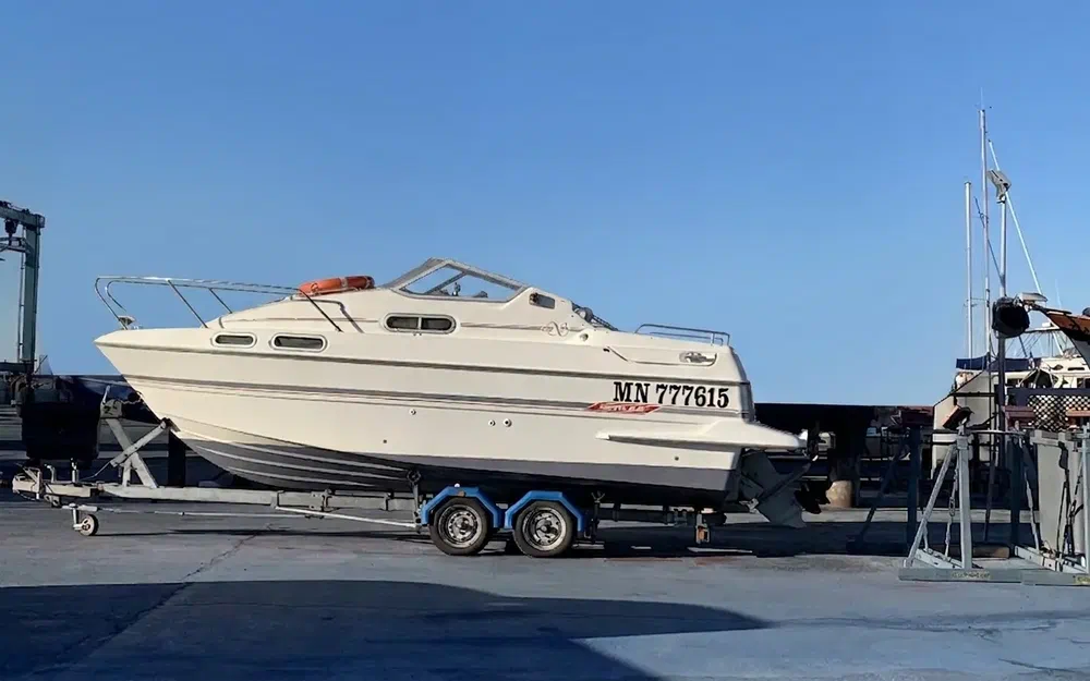 slider 0 Sealine 215 Envoy